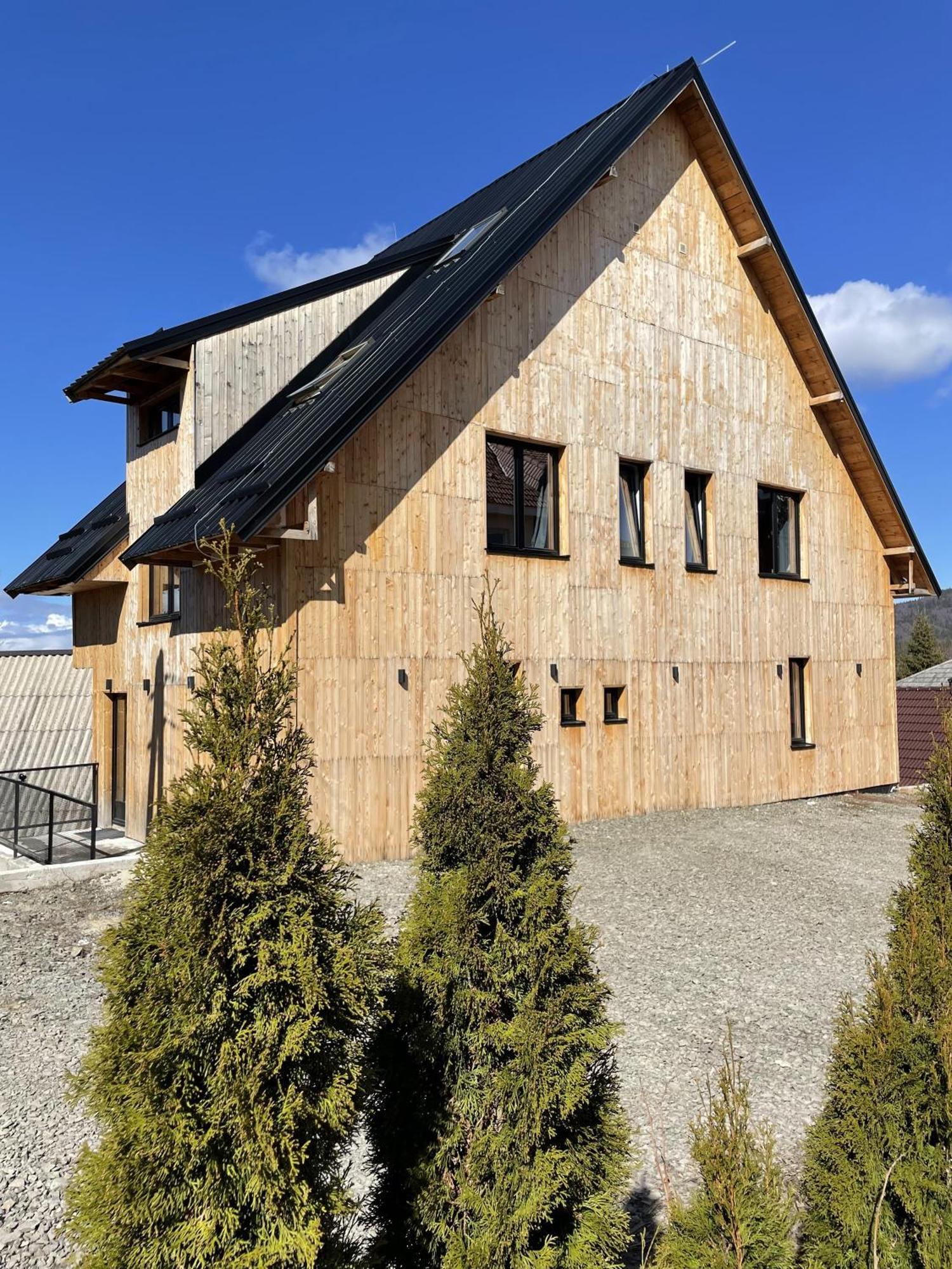 Отель Montana Lisina Экстерьер фото